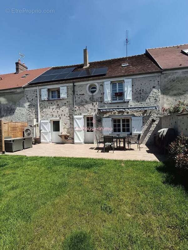 Maison à MOUROUX
