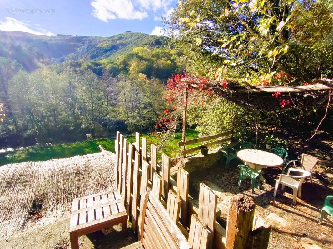 Maison à LE POMPIDOU