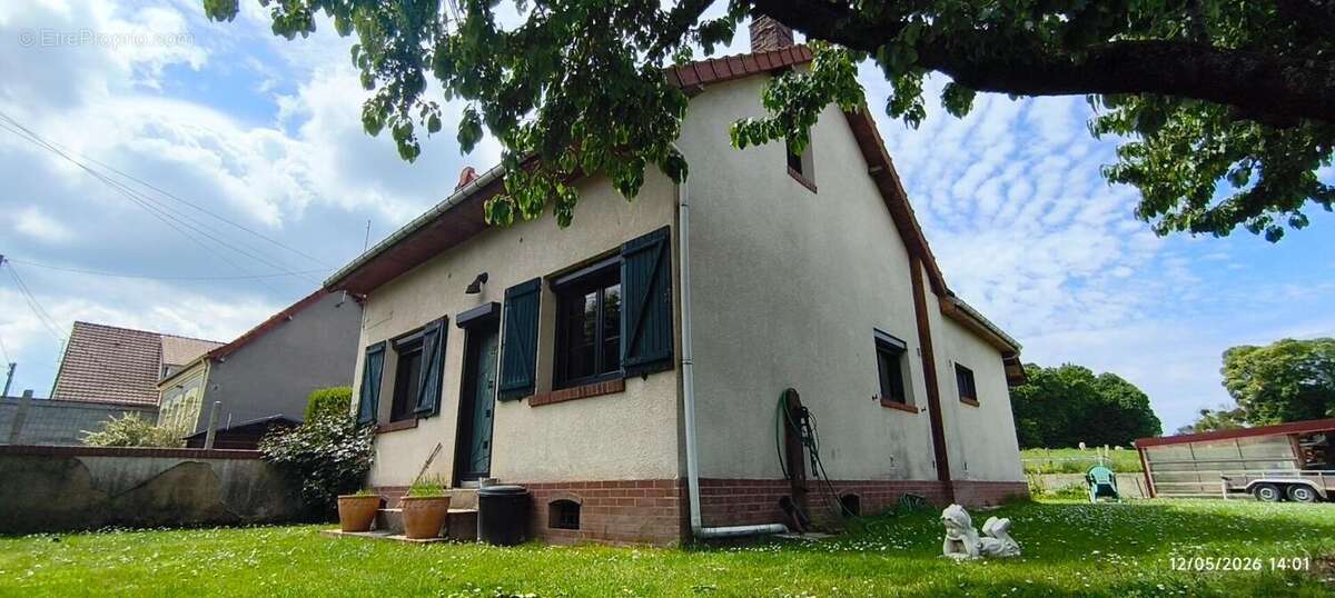 Maison à WOINCOURT
