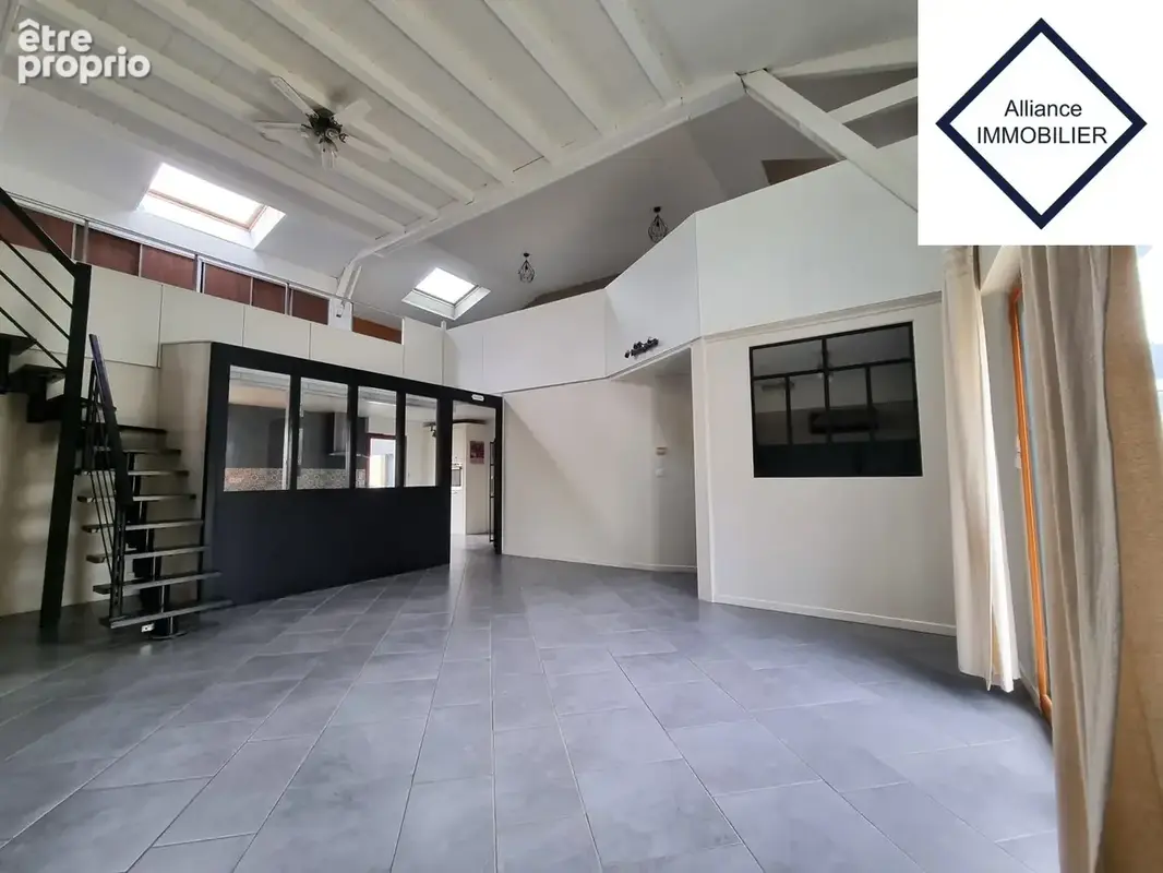 Maison 215 m² à Montauban-De-Bretagne  - photo 1