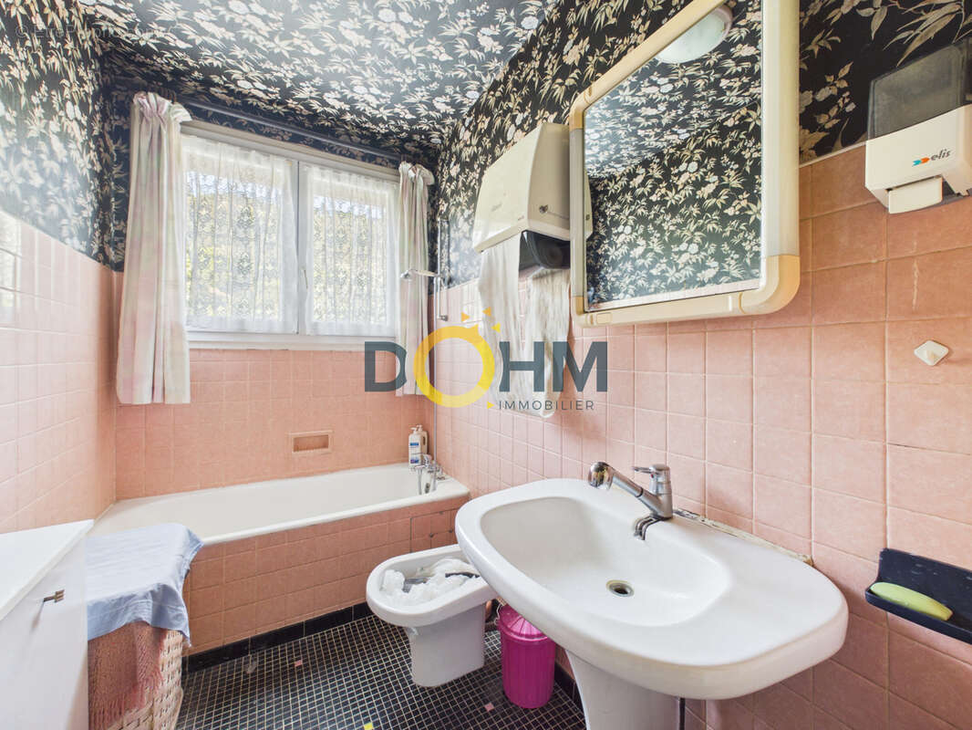 Maison 5 pièces 129m2 avec dépendances - photo 12