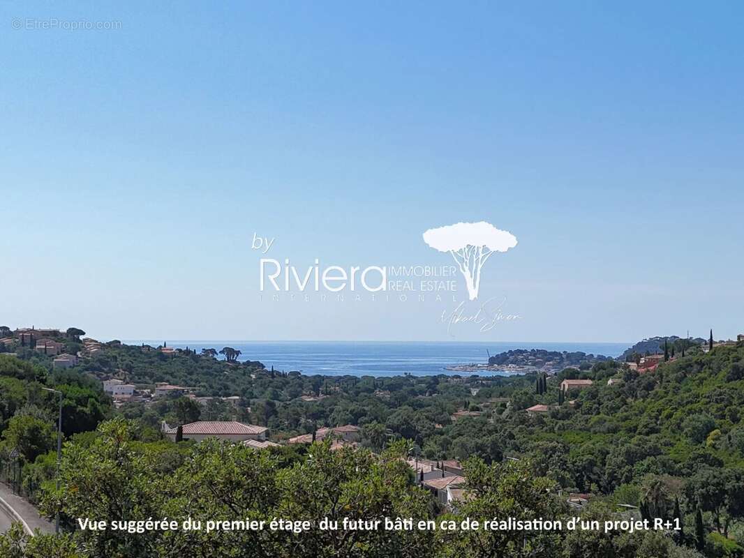 Terrain à CAVALAIRE-SUR-MER