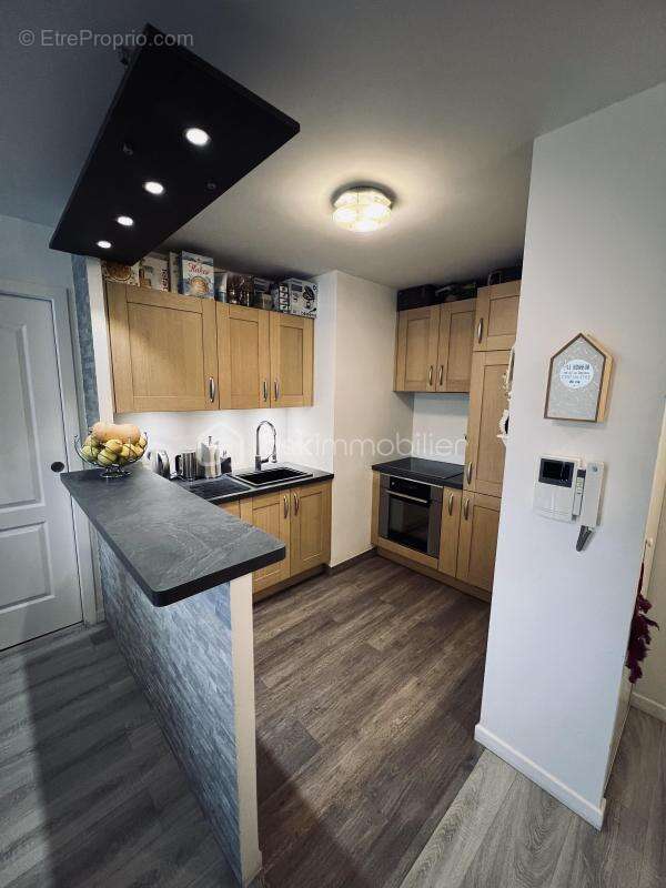 Appartement à VERT-SAINT-DENIS