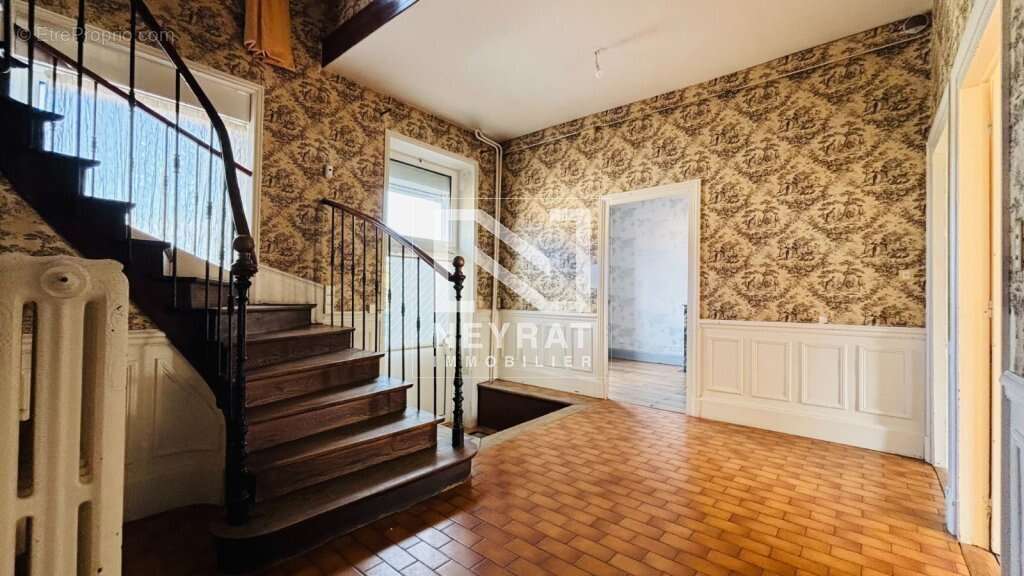 Maison à MONTCEAU-LES-MINES