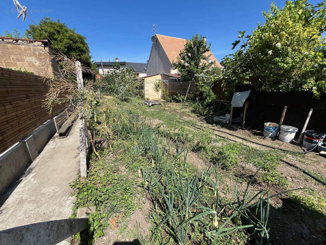 Maison à SARTROUVILLE