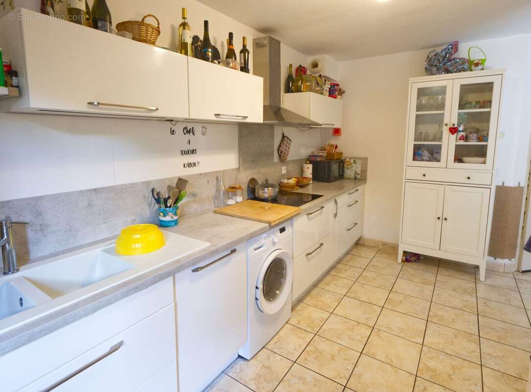 Maison 101 m² à Lunel  - photo 8