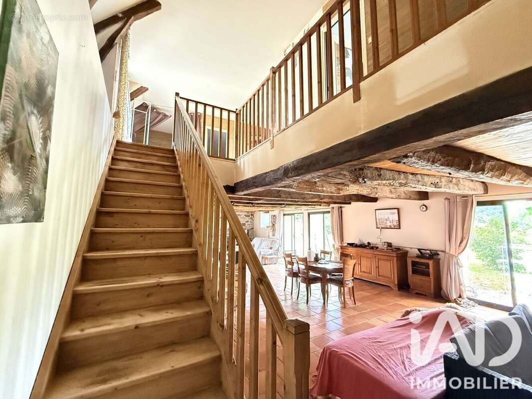 Maison 345 m² à Sarroux  - photo 7