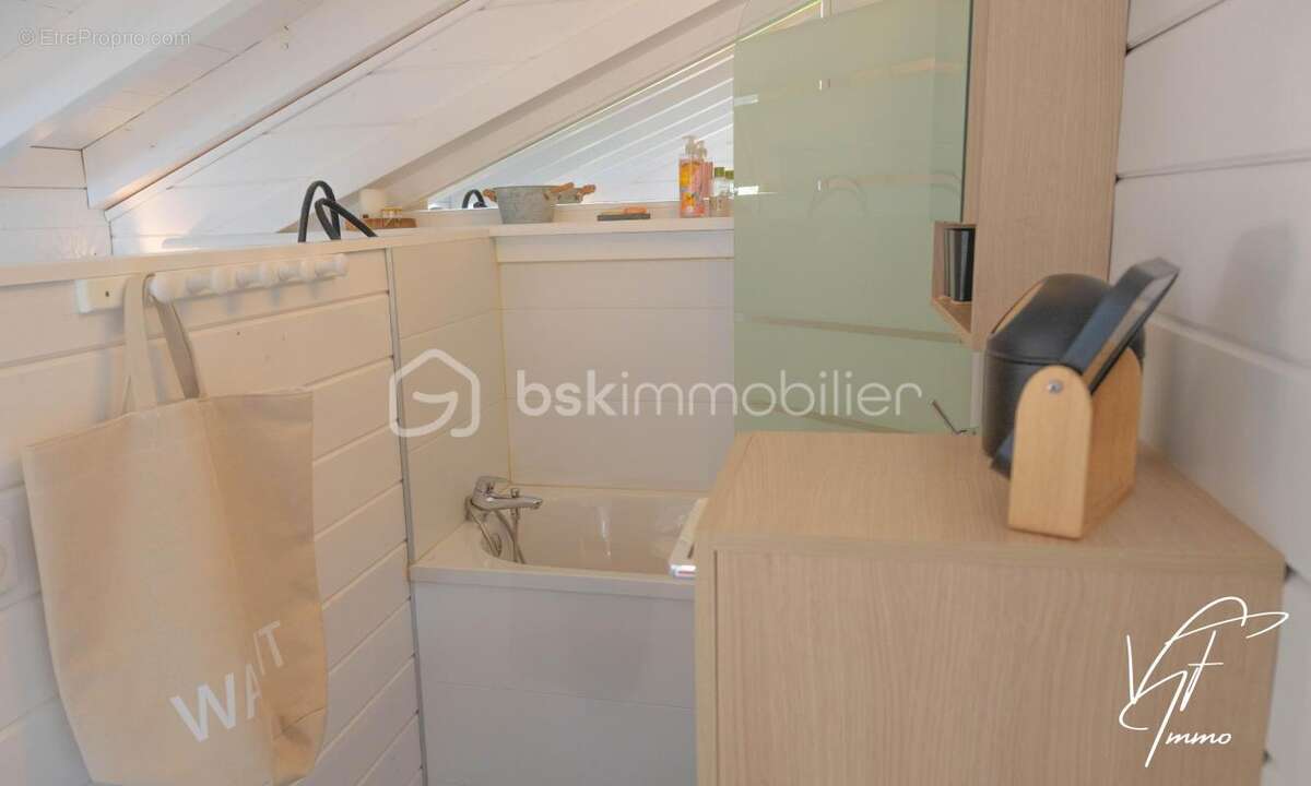 Maison à LE CASTELLET