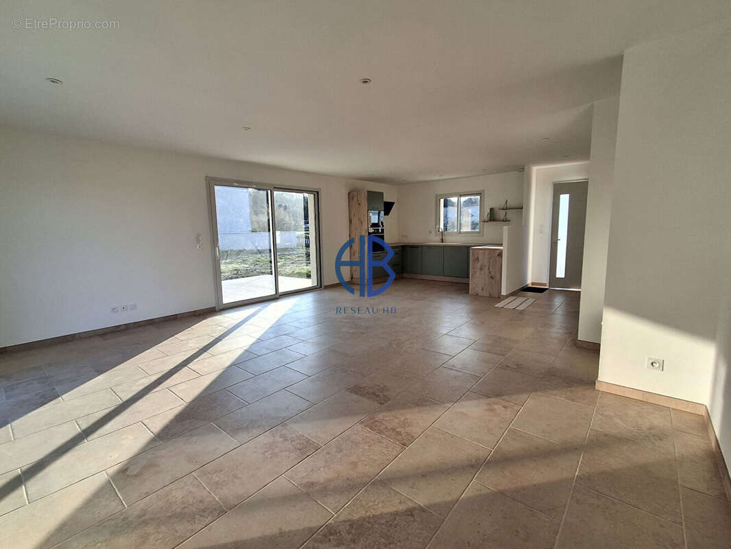 Villa 4 chambres plain pied  132 m² - photo 4