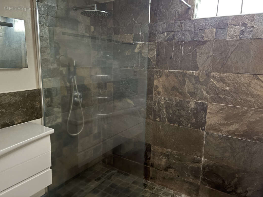 Appartement à SAINT-DENIS