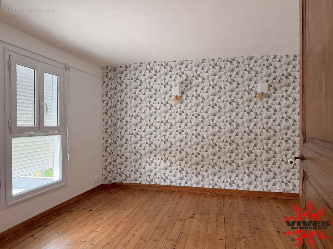 Maison T5 pleine de charme avec jardin - photo 10