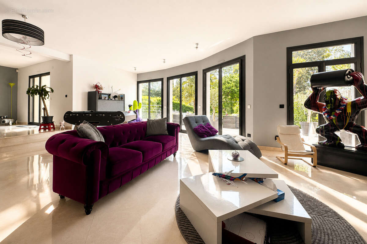 Maison 300 m² à Margency  - photo 2