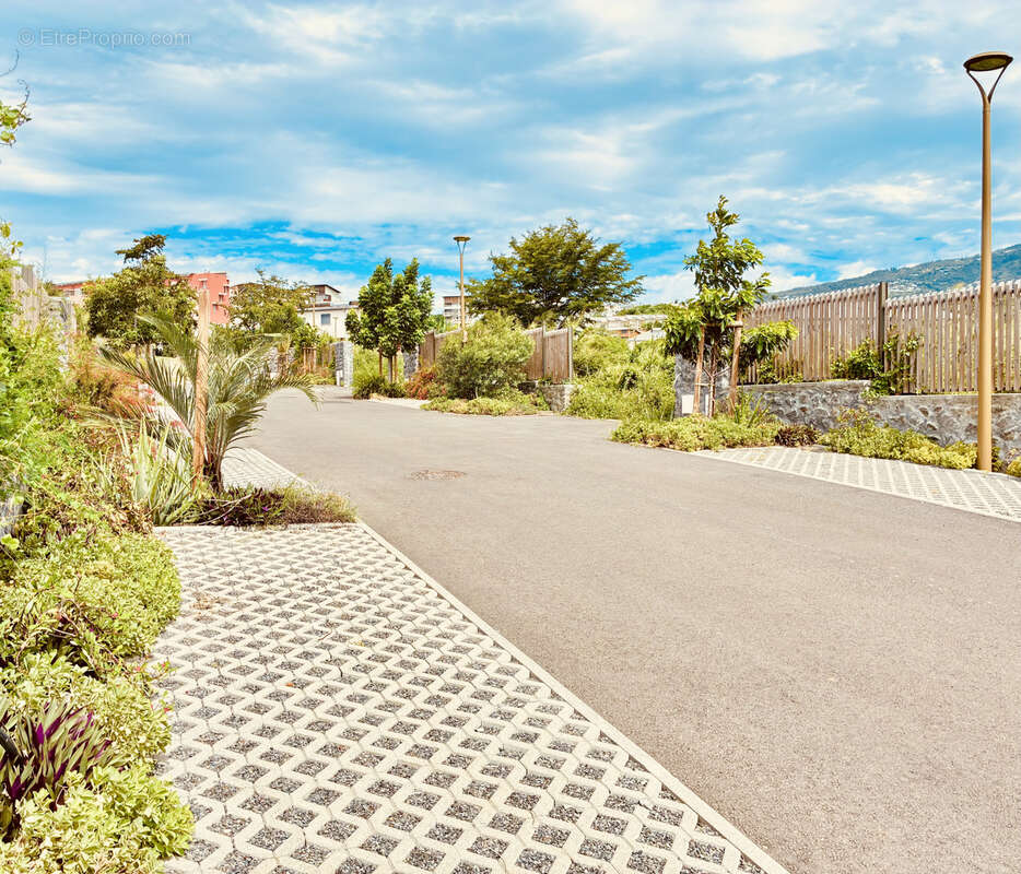 Terrain à SAINTE-MARIE