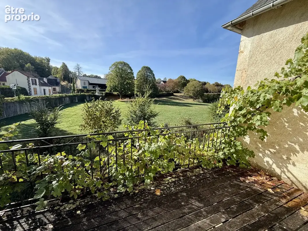 Manoir des XVᵉ & XVIᵉ siècles de 450 m2  dont 300 m2 déjà aménagés sur 880 m2 de terrain - photo 23