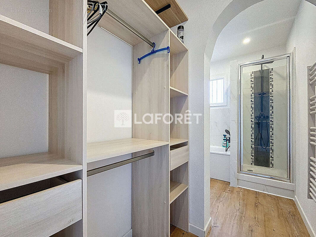 Maison à SAINT-PIERRE-DES-FLEURS