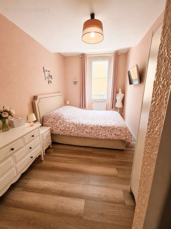 Appartement T2 avec espace bureau – 43,61 m² – Cœur de Roquevaire - photo 3