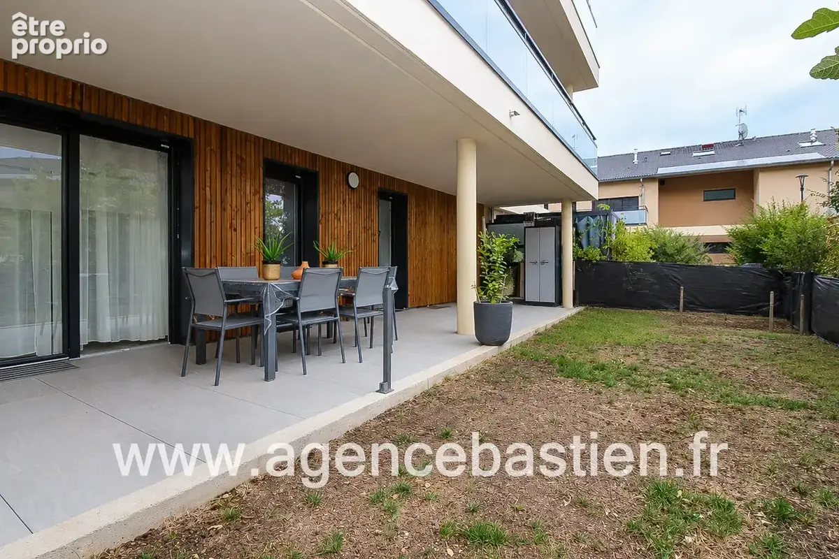 Appartement T4 avec jardin et terrasse - A vendre à Crozet - photo 2