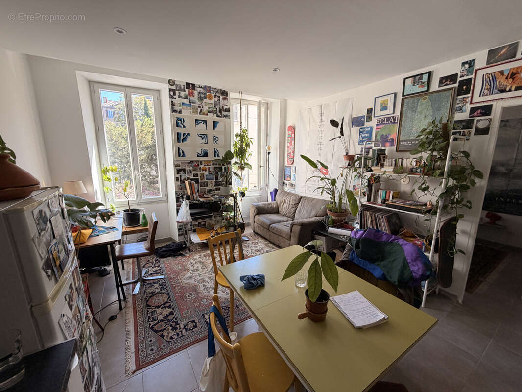 Appartement à MARSEILLE-3E