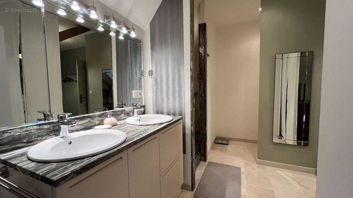 Maison à ALLIGNY-EN-MORVAN