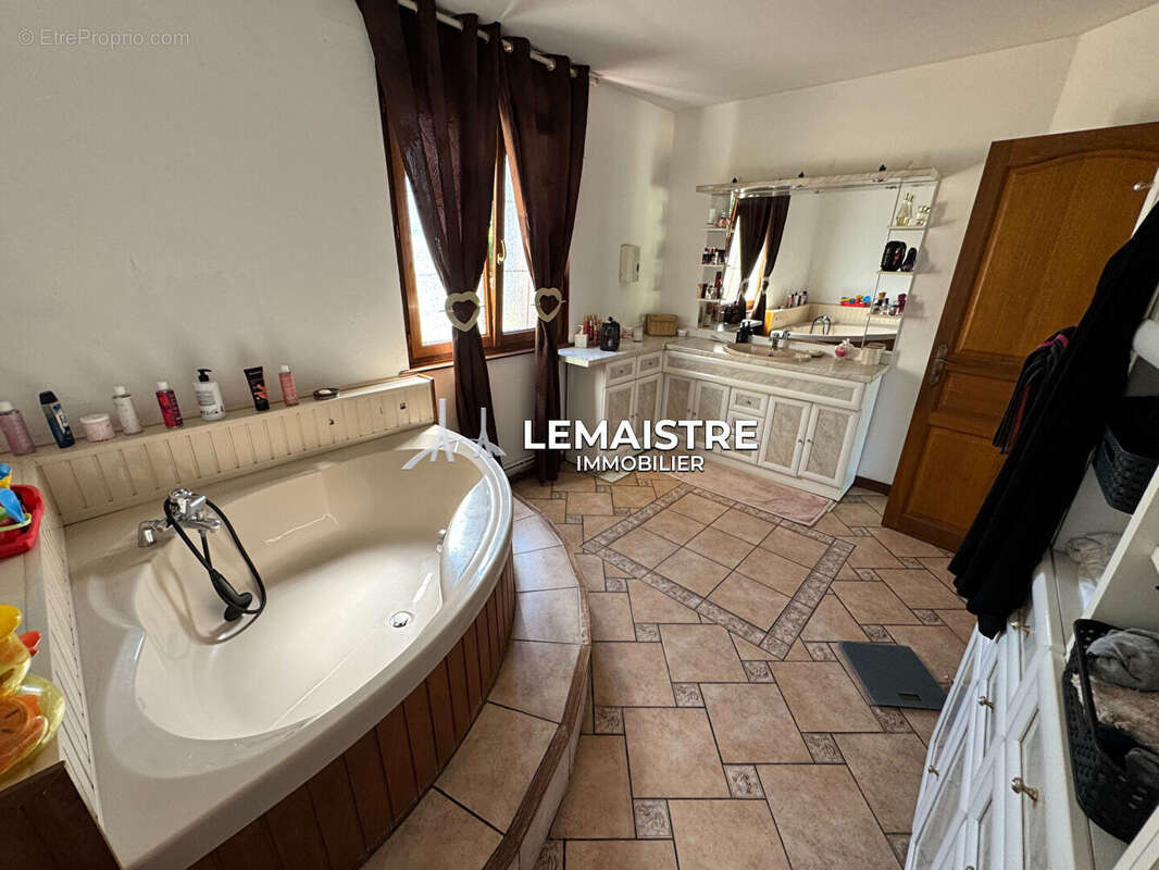 Secteur Goderville/Le Havre- Maison 216m²-5 chambres- Garage 73m²- Terrain 2400m² - photo 8