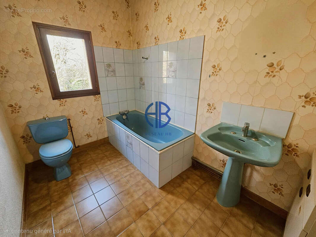 Maison à BONNEFAMILLE