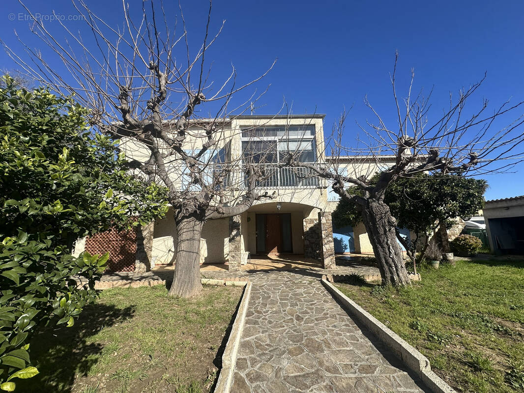 Maison à HYERES