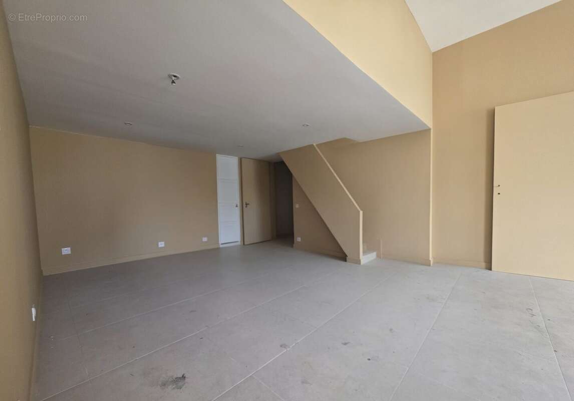 Commerce à VILLEURBANNE