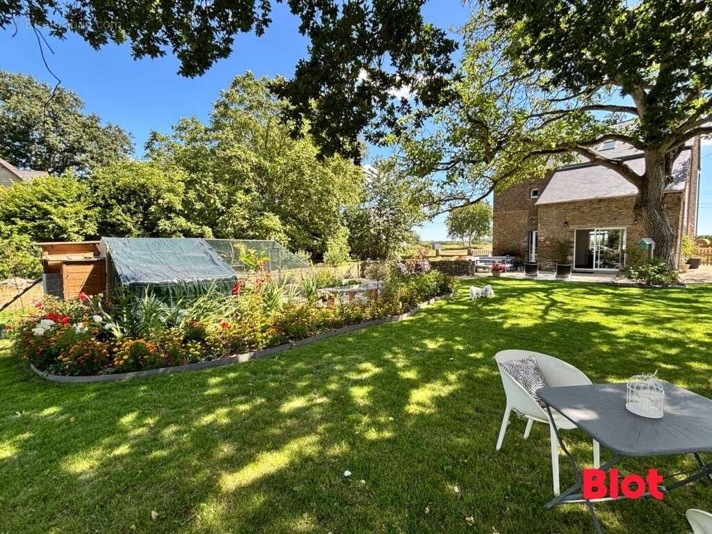 Maison à PLEUDIHEN-SUR-RANCE