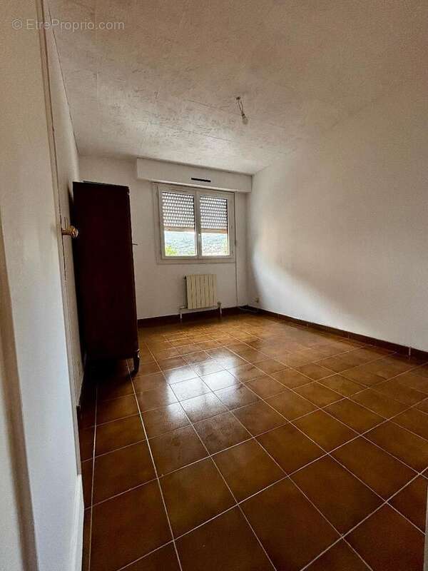   - Appartement à DRAGUIGNAN