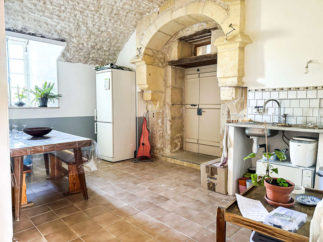 Maison à VILLARS-EN-PONS