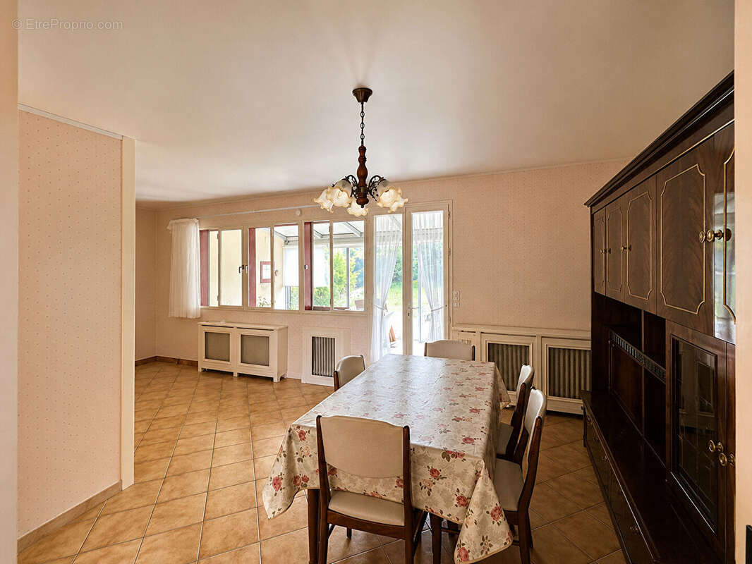 Maison à GREZ-SUR-LOING