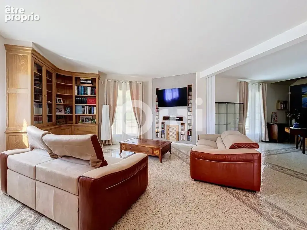  À vendre – Maison traditionnelle de qualité, parfaitement entretenue et idéale pour une vie de plain‑pied - photo 3