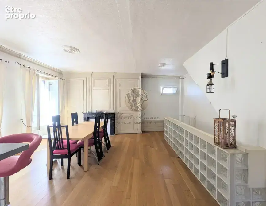 Saint-Martin-la-Plaine   Maison de village de caractère avec terrasse de 30m2 ombragée au cœur du village - photo 5