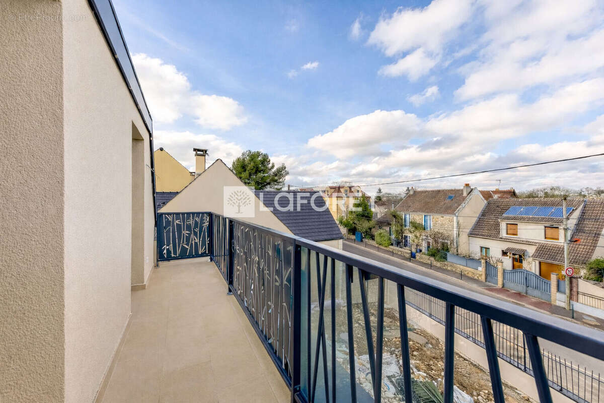 Appartement à PONTAULT-COMBAULT