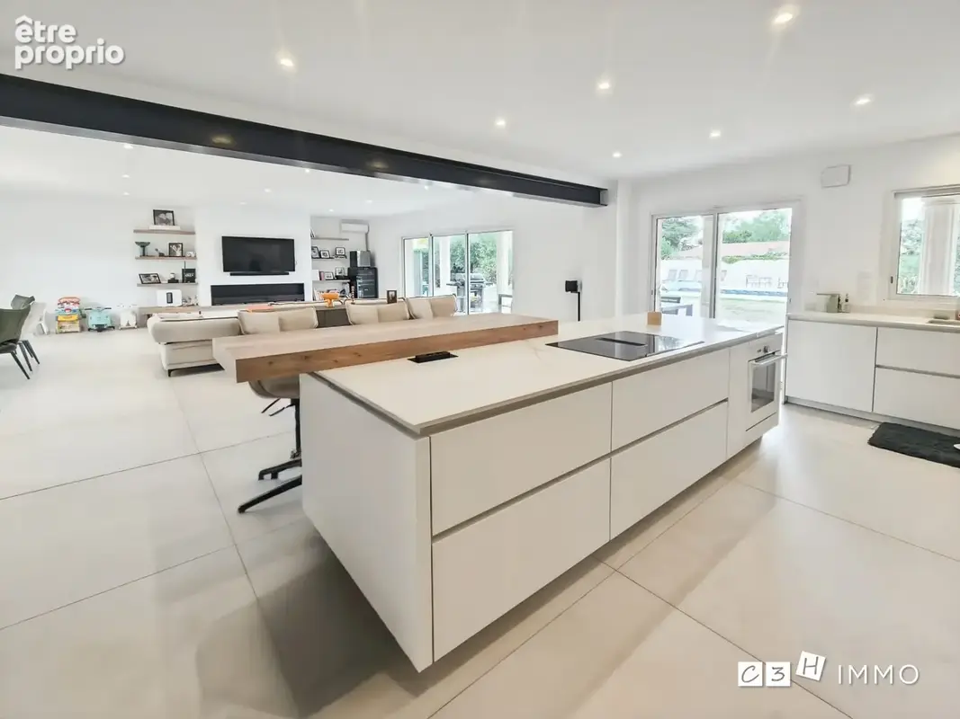 Maison 7 pièces 242 m² à vendre à Lavernose-Lacasse (31410) - photo 3