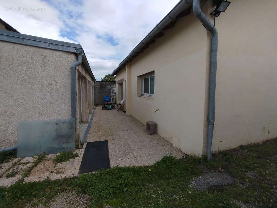 Maison à DAMPIERRE-LES-CONFLANS