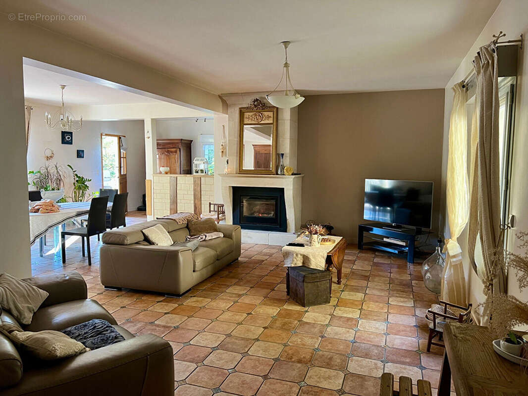 Maison à PARCAY-MESLAY