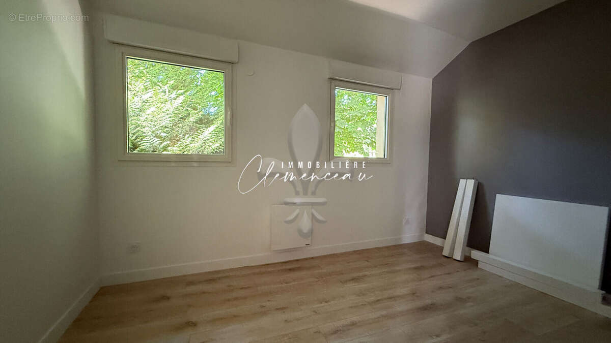 Maison à VAUX-SUR-SEINE