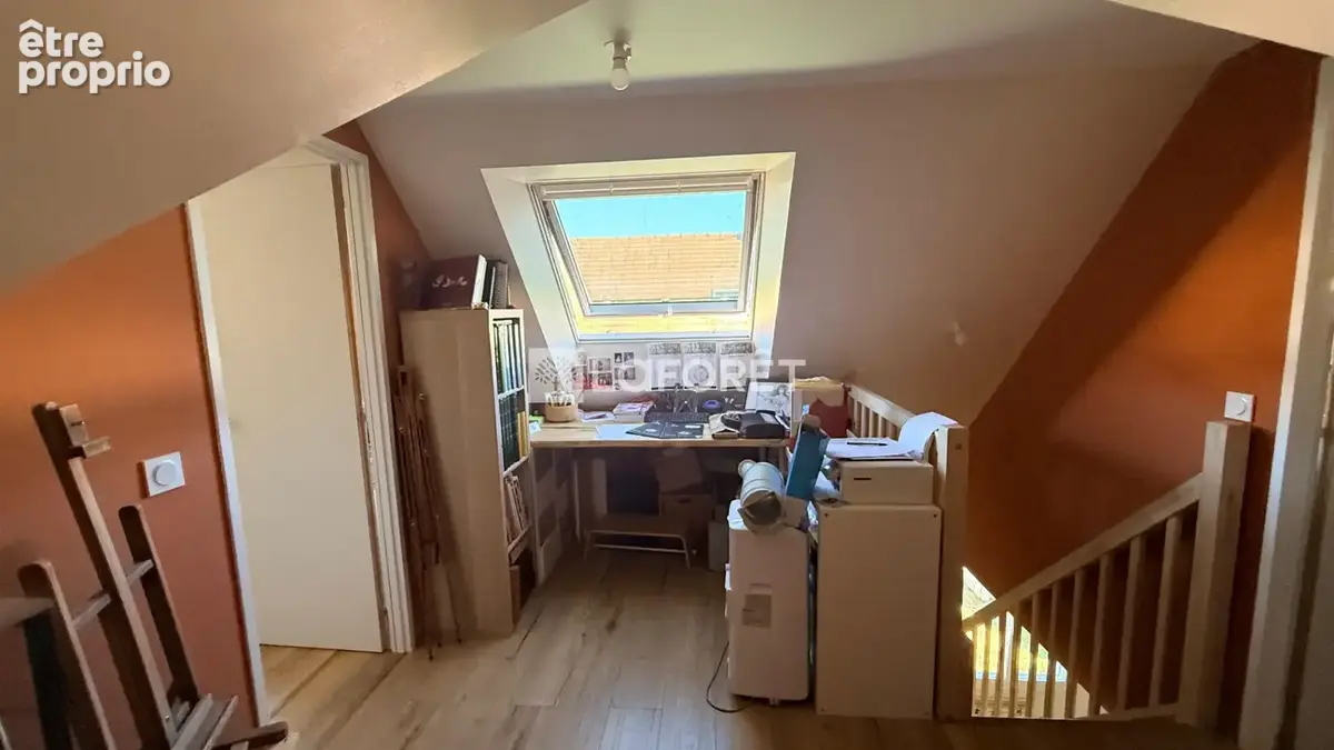 Laforêt Luzarches - Maison familiale familiale au Mesnil-Aubry / 6  pièces / 4 chambress132 m2 - photo 9