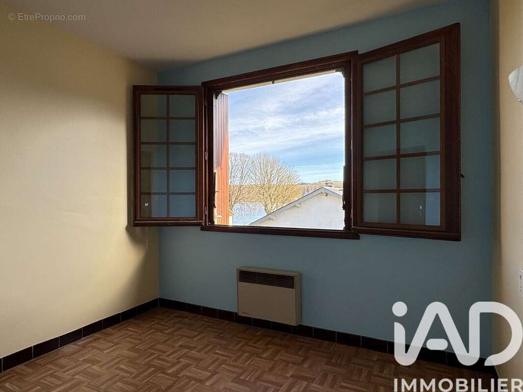 Maison 145 m² à Villefranche-De-Panat  - photo 9