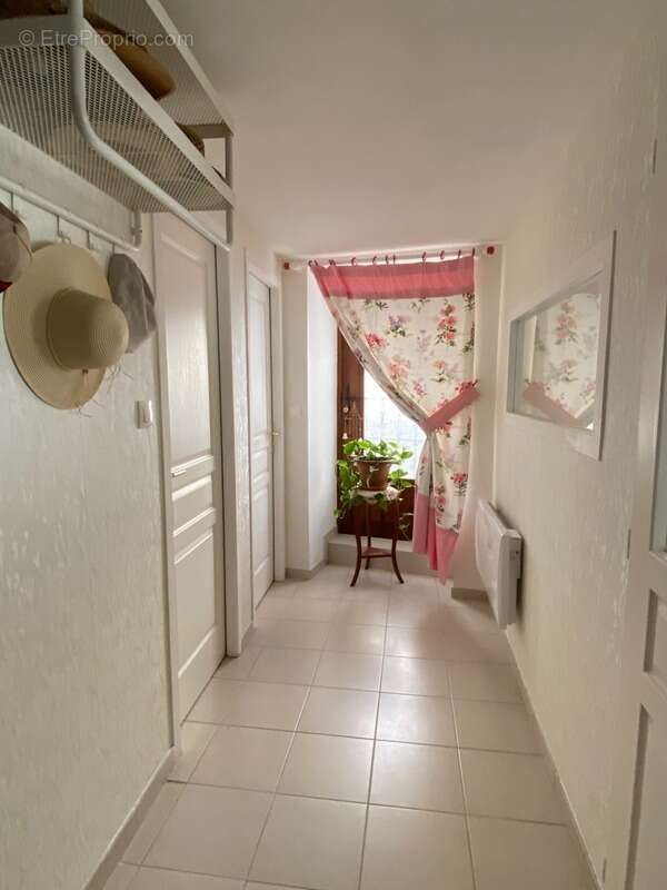 Charras - Maison 131 m² avec grange située sur une impasse - photo 4
