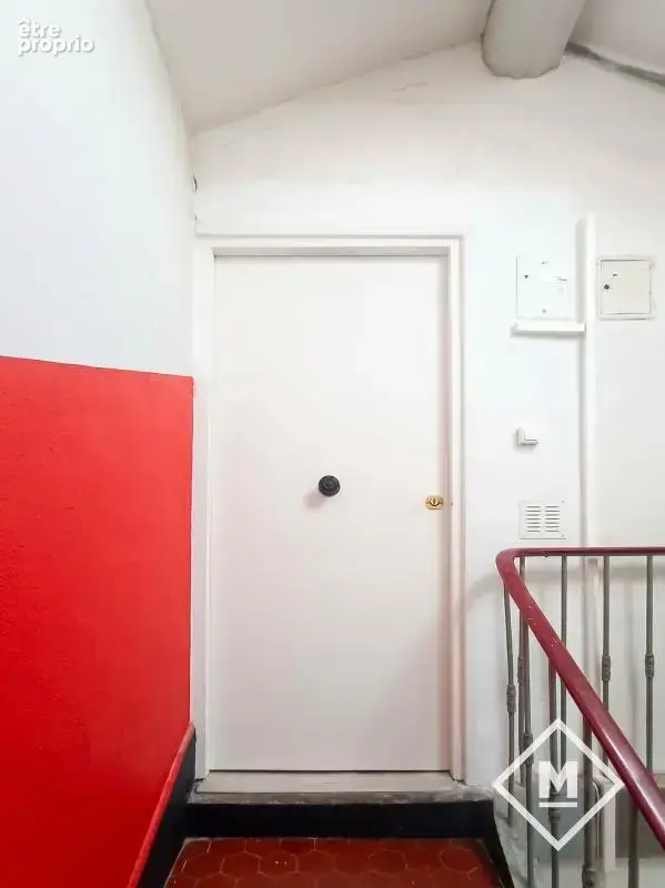 Marseille 2ème - Charme de l'ancien sous les toits, dernier étage lumineux - photo 8