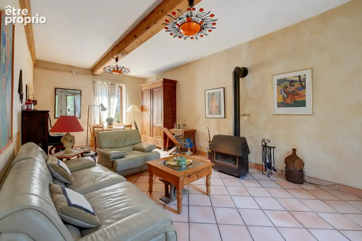 CHAPONOST – OUEST LYONNAIS Ancien corps de ferme – 210 m² habitables – 6/7 chambres – Dépendance – Terrain clos et arboré de 3 2 - photo 17