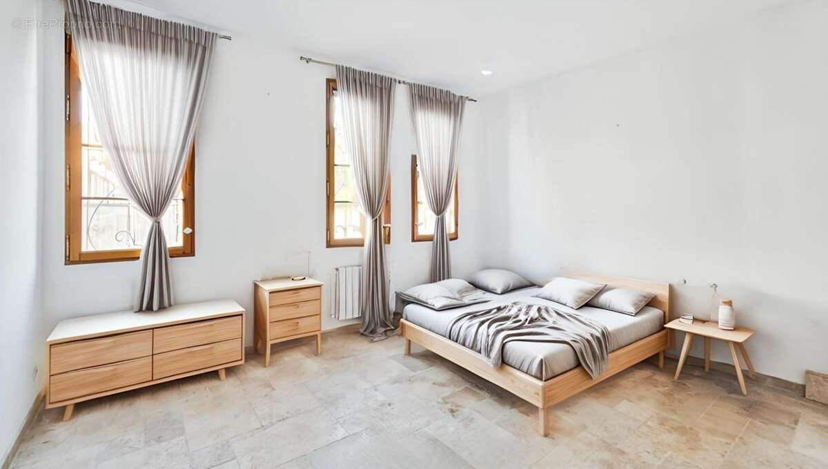 Maison à LES ANGLES