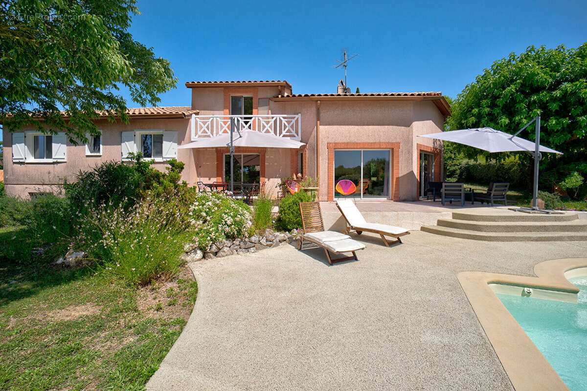 Maison à AUZIELLE