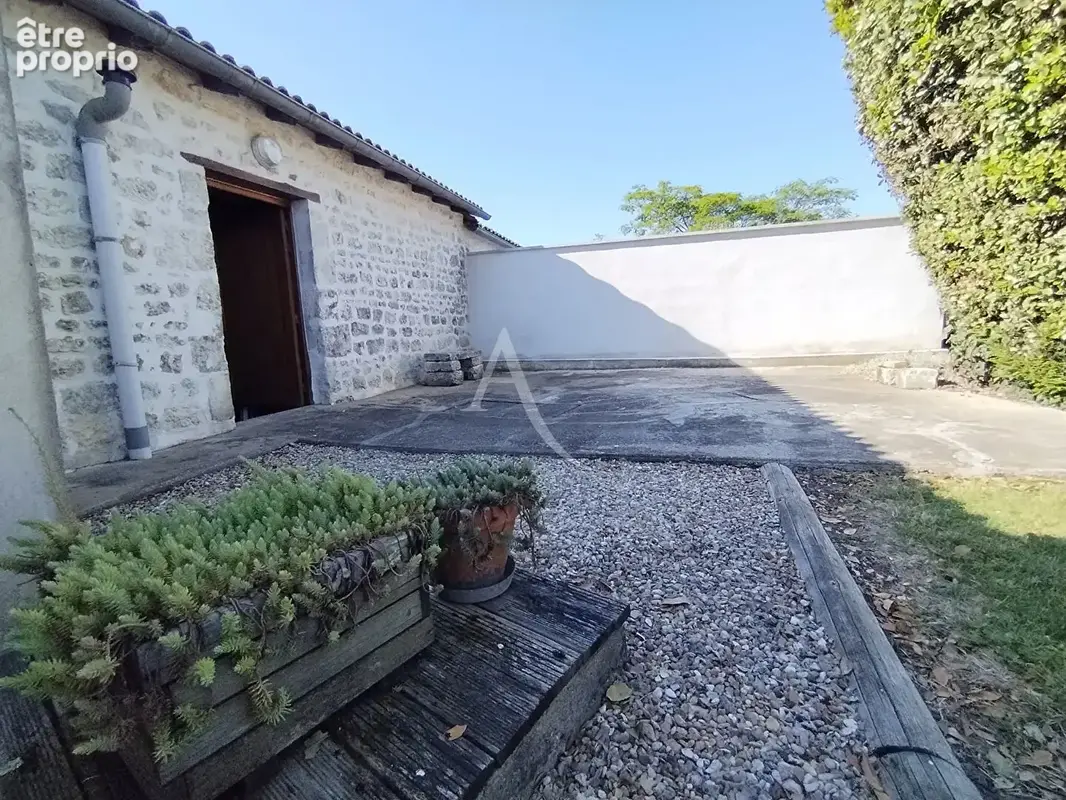 Proche Saintes  - Maison charentaise avec jardin et dépendance - photo 15
