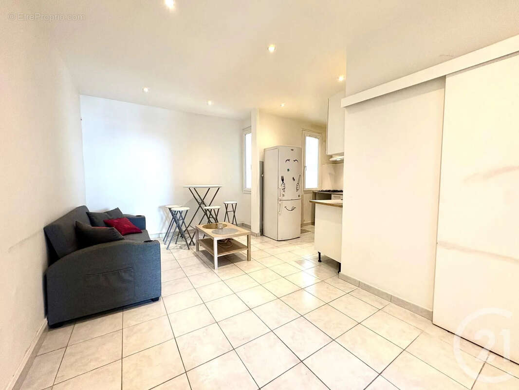 Appartement à MARSEILLE-1E