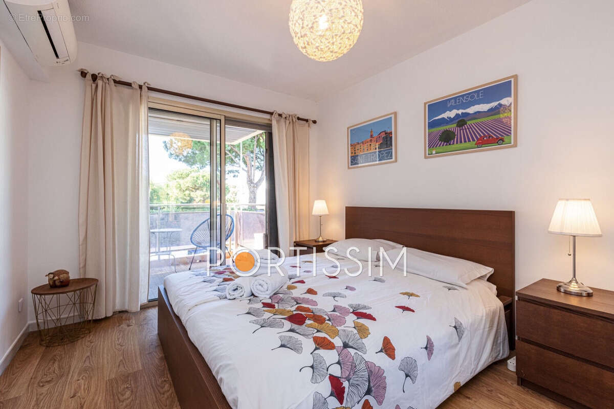 Appartement à SAINT-LAURENT-DU-VAR