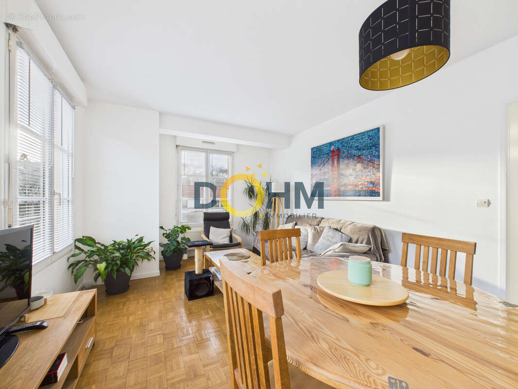 Appartement à SAINT-ETIENNE