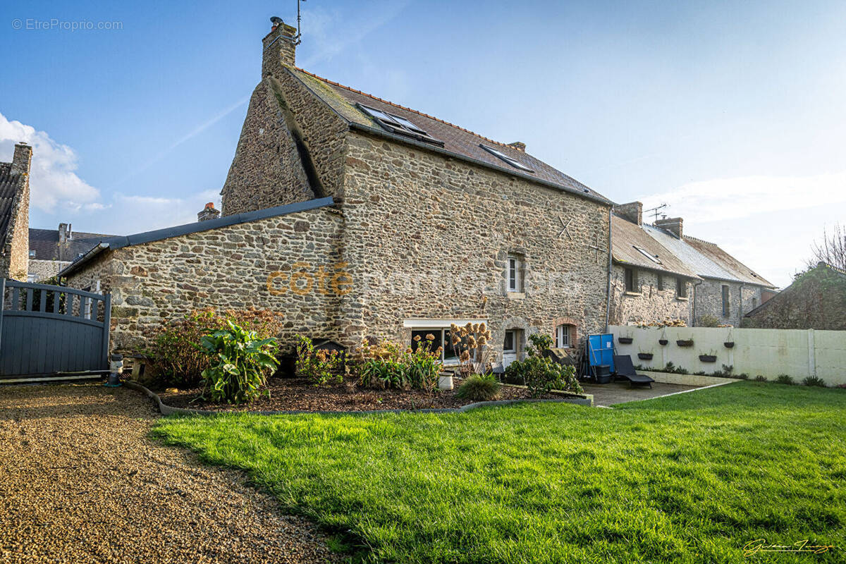 Maison à LA VILLE-ES-NONAIS